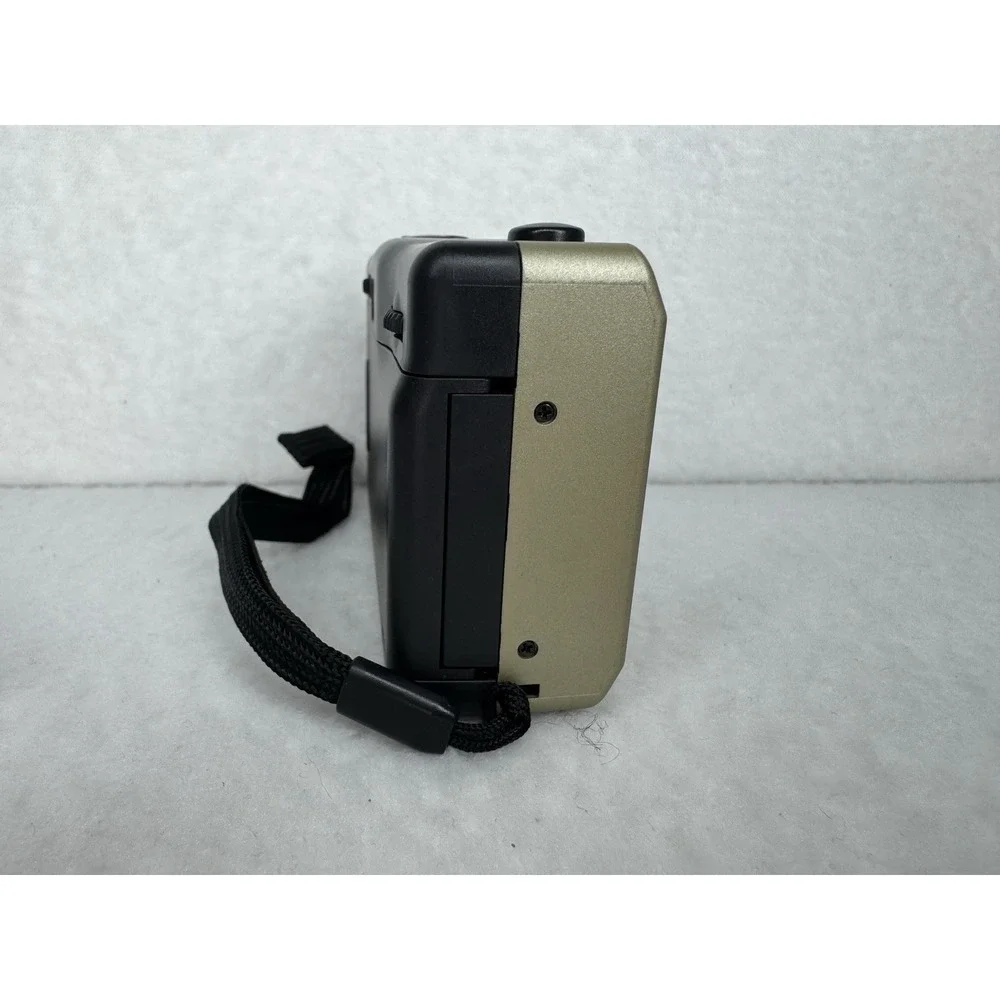 VIVITAR‎ PN2011 35mm Film Camera Panoramic Focus Free Point and Shoot -MINT
